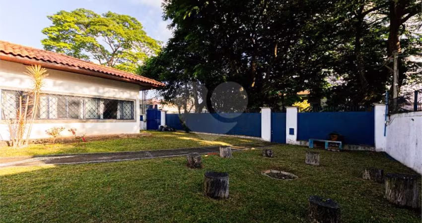 Casa térrea com 5 quartos à venda em Indianópolis - SP