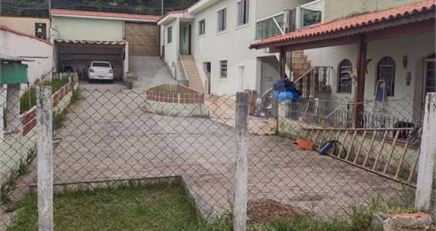 Casa com 3 quartos à venda em Horto Florestal - SP