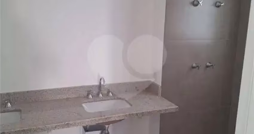 Casa em condomínio fechado com 3 quartos à venda na Avenida Piraíba, Tamboré, Barueri