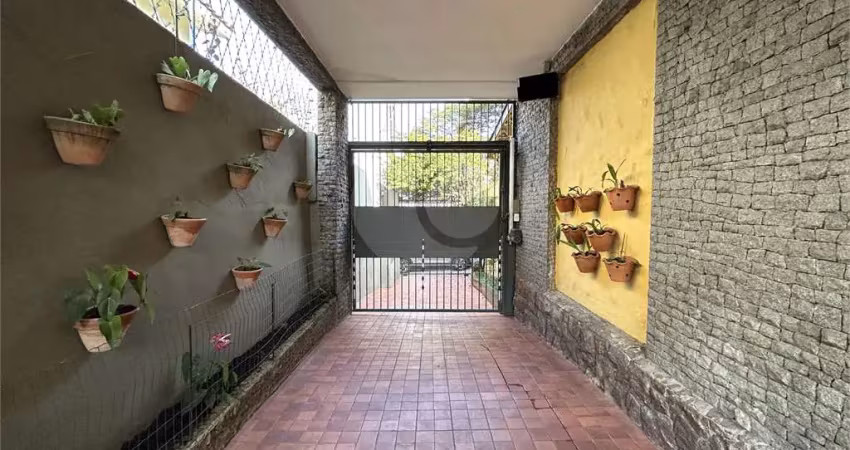Casa com 5 quartos à venda na Rua Itabaquara, Pacaembu, São Paulo