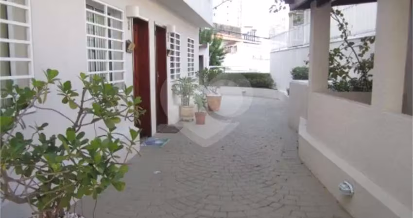 Casa em condomínio fechado com 3 quartos à venda na Rua Traituba, Saúde, São Paulo