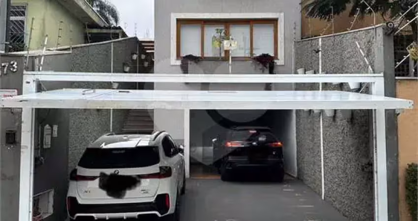 Casa com 3 quartos à venda na Rua Ibituruna, Saúde, São Paulo