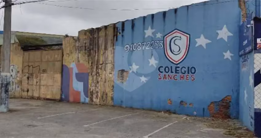 Terreno à venda na Rua Floresta Azul, Cangaíba, São Paulo