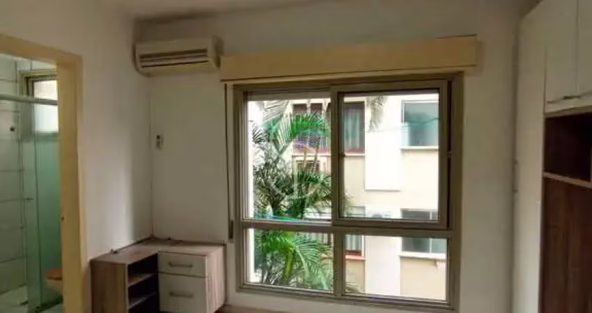 Kitnet / Stúdio para alugar na Avenida Dom João Becker, 254, Centro, São Leopoldo