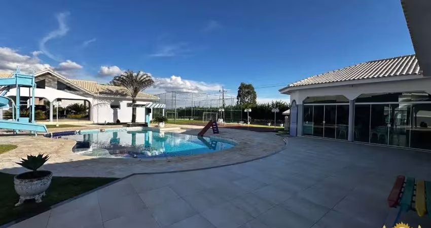 Casa ampla em condomínio à venda em bragança paulista-sp: 4 quartos, 4 suítes, 3 salas, 7 banheiros, 10 vagas, 600m².