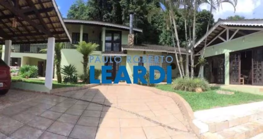 CASA ASSOBRADADA - PARQUE RIO ABAIXO - SP