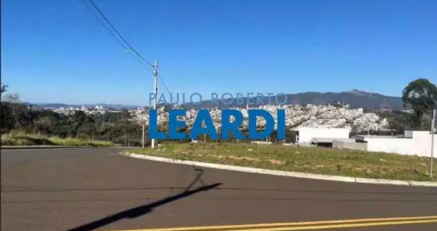 Terreno à venda no Loteamento Vale das Flores, Atibaia 