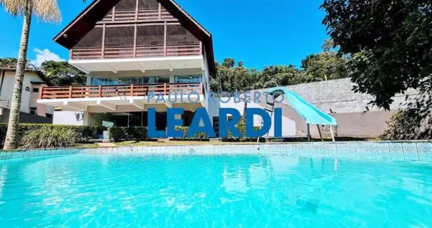 CASA EM CONDOMÍNIO - CARAGUATÁ - SP