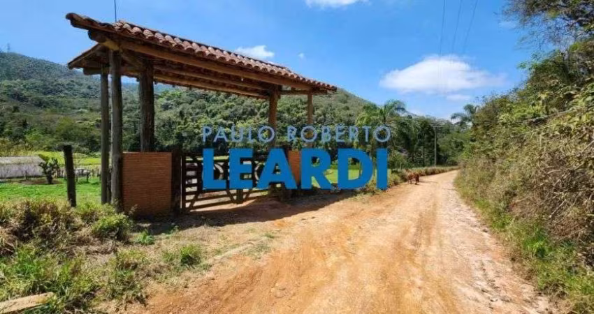 SÍTIO - PIÃO - SP