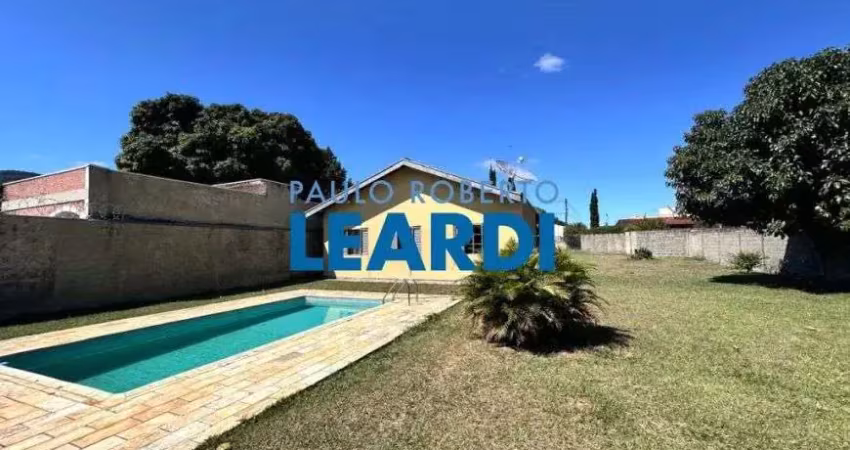 Casa com 3 quartos à venda na Vila Petrópolis, Atibaia 
