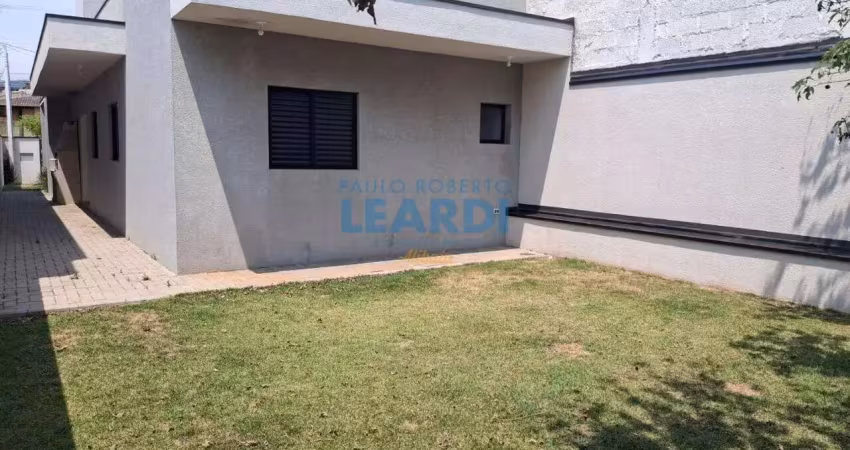 Casa com 3 quartos para alugar no Loteamento Jardim Morumbi, Atibaia 