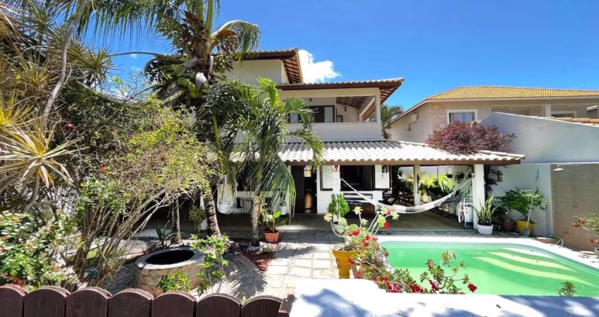 Casa com 4 dormitórios à venda, 320 m² por R$ 1.240.000 - Catu de Abrantes - Lauro de Freitas/BA