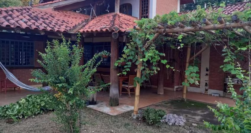 Belíssima casa no Guará !