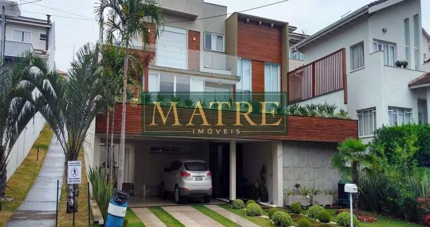 Casa alto padrão em condomínio fechad