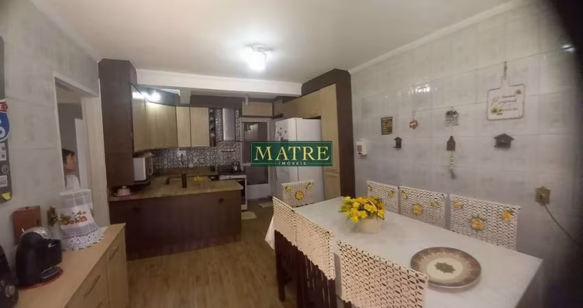 Casa com 3 Dormitórios e Edícula à Venda - Excelente Oportunidade!