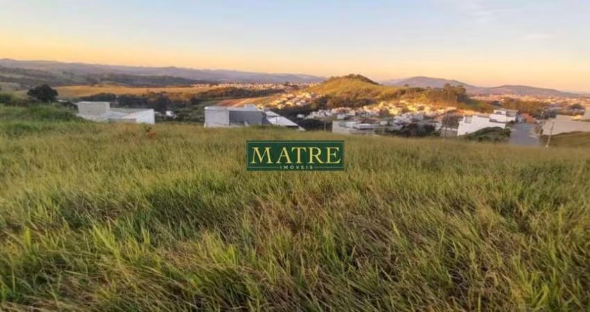 Terreno com linda vista no Villa Verde.