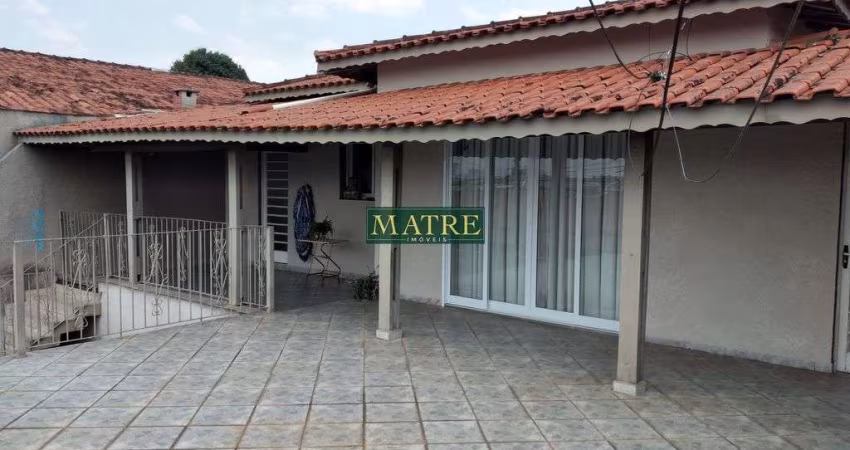 Casa espaçosa no bairro Santa Luzia