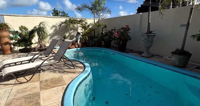 Casa com 4 quartos para alugar na Rua Major Jorge Martiniano, Capim Macio, Natal