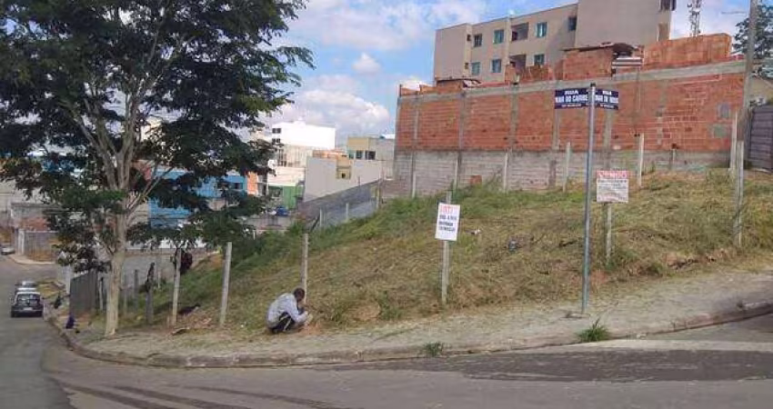 TERRENO DE ESQUINA PARA LOCAÇÃO NO JARDIM DOS ALTOS - BARUERI