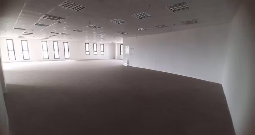 ALUGA- SE SALA COMERCIAL DE 242 M² - ALPHAVILLE