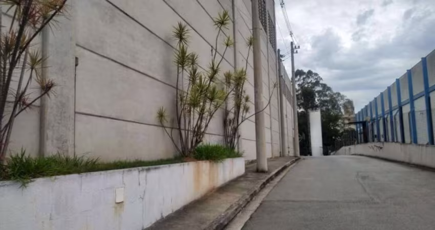 Galpão 2600 m2 em Barueri