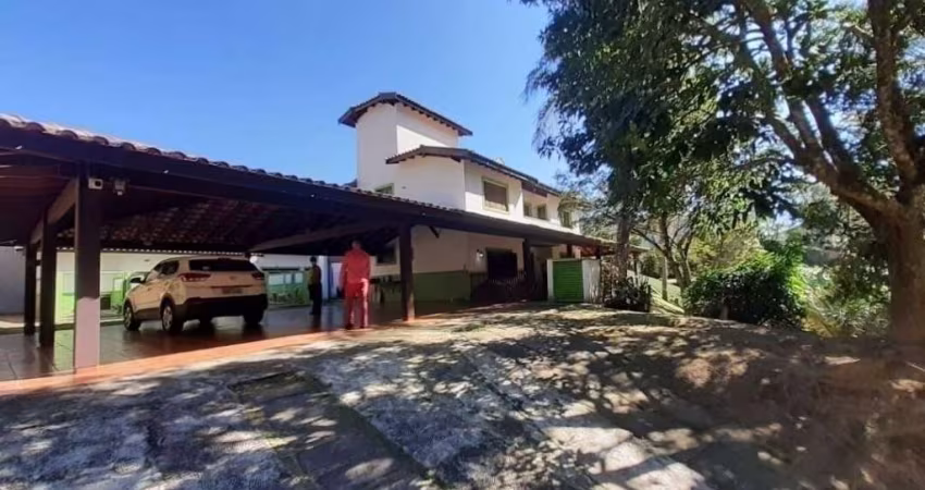 CASA EM CONDOMÍNIO DE 700 M² CONSTRUÍDO