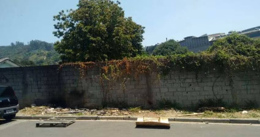 ÁREA PLANA COM 1.400 M² EM BARUERI - JARDIM CALIFÓRNIA