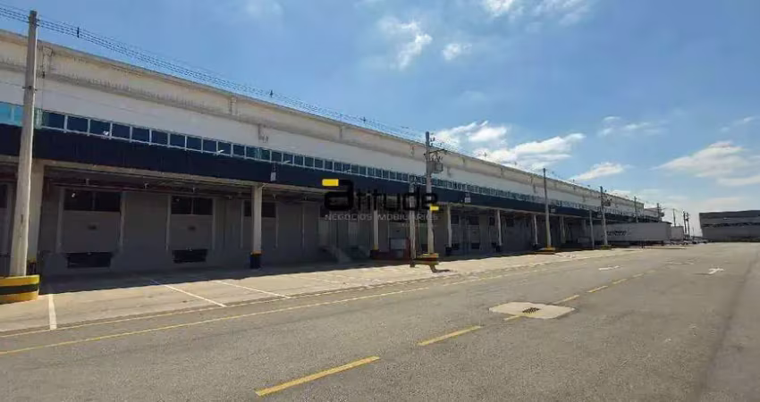 - galpão em condomínio fechado – 1.976 m² para locação em itapevi – sp - localização estratégica | alto padrão | próximo à rodovia castelo branco