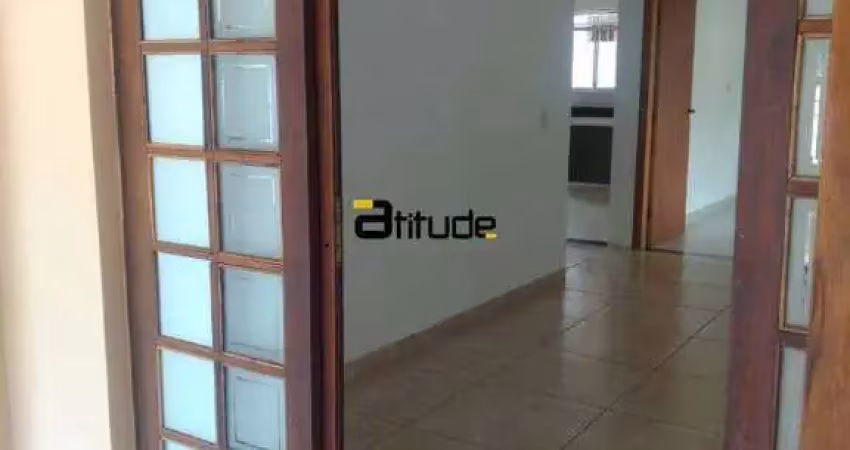 Casa com 3 quartos para alugar na Rua Anchieta, Jardim Belval, Barueri