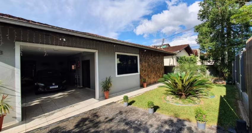 Casa com 3 quartos á venda no Costa e Silva.
