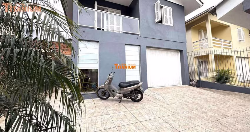 Casa Residencial com Piscina e Churrasqueira em Boa Vista, Novo Hamburgo - Venda