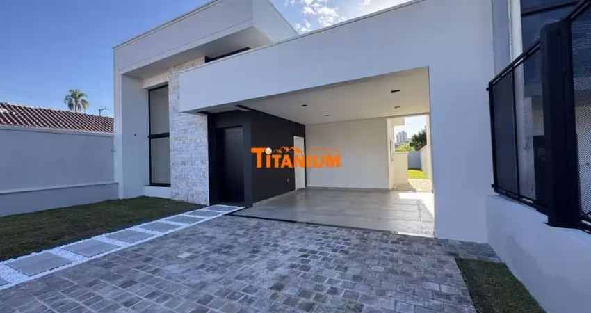 Encantadora casa Plana, nova, ótimo acabamento, com 3 dormitórios, sendo uma suíte, pátio na frente e nos fundos, ANALISA IMÓVEL DE MENOR VALOR. Local plano.