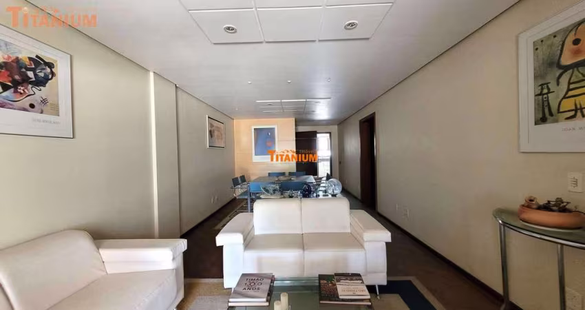 Apartamento à venda com 3 dormitórios, com móveis fixos e eletrodomésticos, sacada com churrasqueira no Bairro Pátria Nova em Novo Hamburgo.