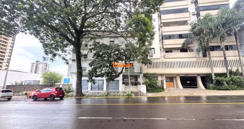 Apartamento à venda com 3 dormitório, oportunidade de negócio, apartamento muito espaçoso, e bem Centralizado, próximo a todos os comércios de Novo Hamburgo.