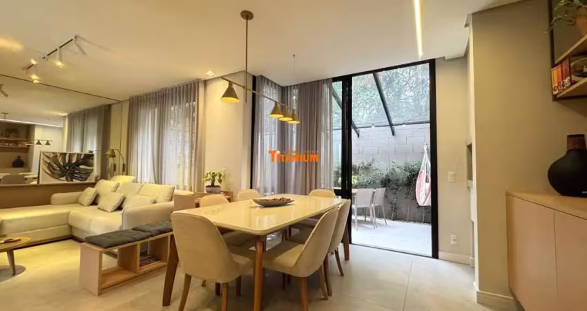 Casa em Condomínio mobiliada e decorada à venda em Novo Hamburgo.