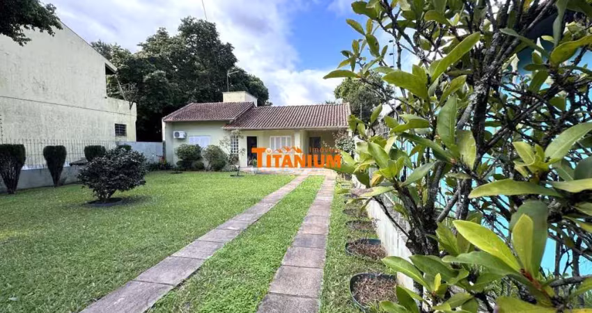 Casa PLANA mobiliada à venda com 2 dormitórios, pátio na frente e nos fundos, no Bairro Ideal em Novo Hamburgo.