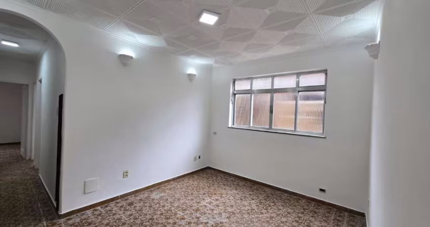 Alugo amplo apartamento, 03 dormitórios, Encruzilhada, Santos