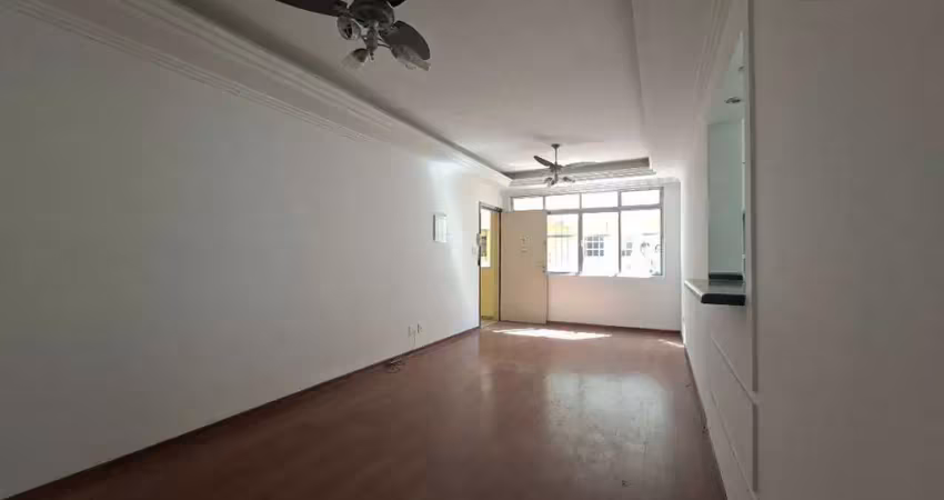 Vendo amplo apartamento de 2 dormitórios no coração do gonzaga em santos