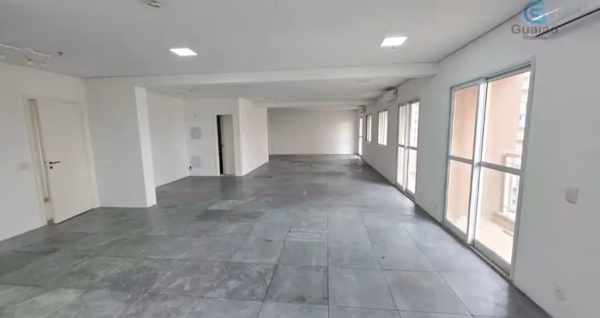 Alugo conjunto comercial, 03 salas comerciais novas e unificadas, com 03 banheiros privativos, sacadas e 03 vagas de garagem no fusion office, vila mathias, santos.