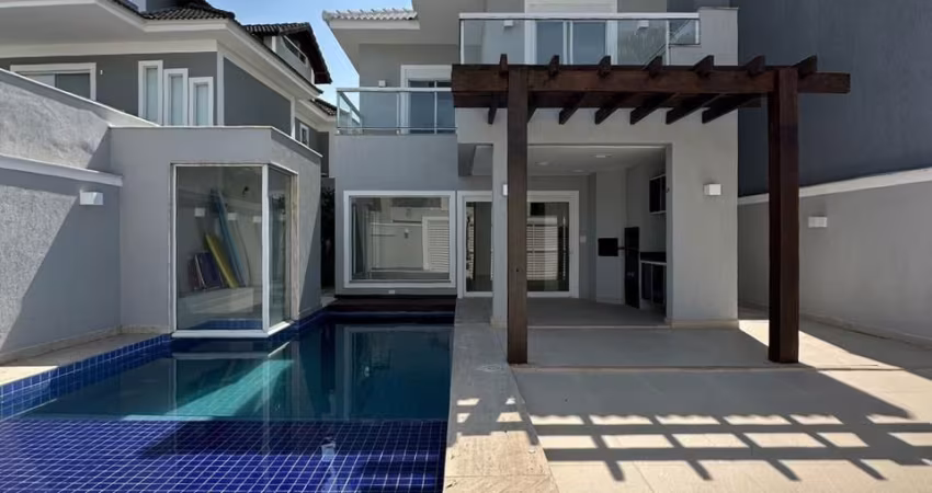 Linda casa com 4 suítes no Riviera del Sol - Recreio dos Bandeirantes