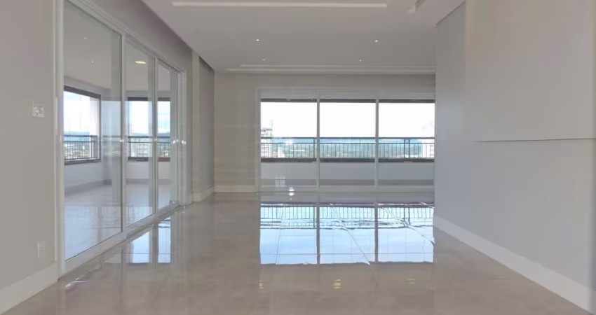 Apartamento para Venda em Pirassununga, Centro, 4 dormitórios, 4 suítes, 6 banheiros
