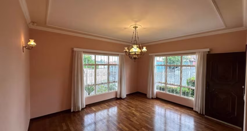 Casa para Venda em Pirassununga, Centro, 3 dormitórios, 1 suíte, 3 banheiros, 4 vagas