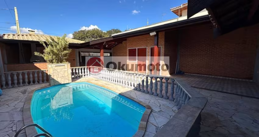 Casa para Venda em Pirassununga, Jardim Europa, 3 dormitórios, 2 suítes, 3 banheiros, 2 vagas
