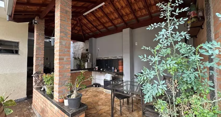 Casa para venda em pirassununga, jardim treviso, 2 dormitórios, 1 suíte, 3 banheiros, 3 vagas