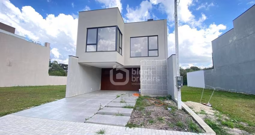 Sobrado Alto Padrão 3 Suites Amplo Terreno, 220 m² A Venda por R$ 1.270.000 - Costeira - São José dos Pinhais/PR
