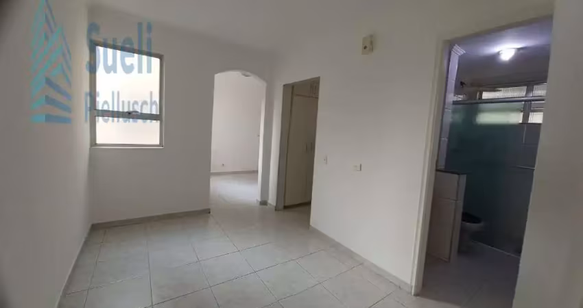 Apartamento no conjunto habitacional bandeirantes-jardim pacaembu-1º andar-ótimo local-pucc-unimart shopping-ampla área verde-valor venda 270.000,00.