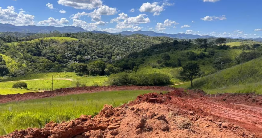 Terreno para chácara com ótimo acesso 8km do centro de Arujá