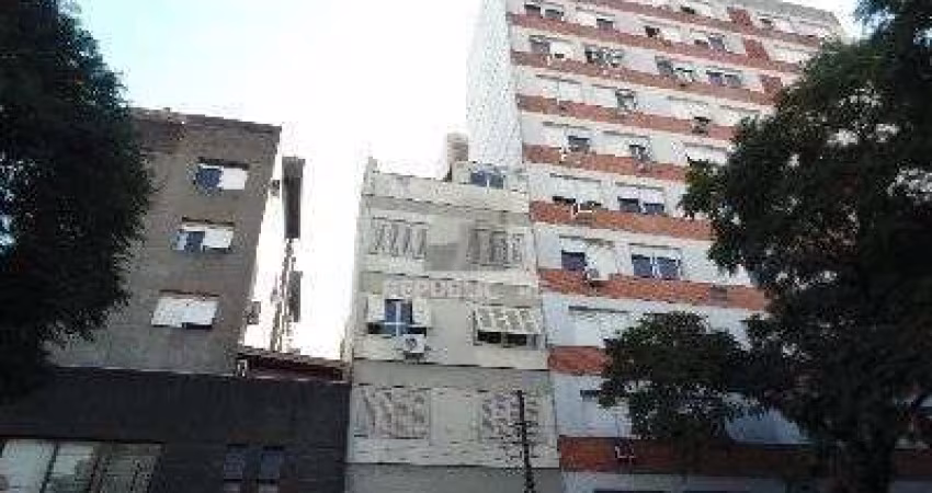 Apartamento de 1 dormitório, REFORMADO - Cód. RP342815