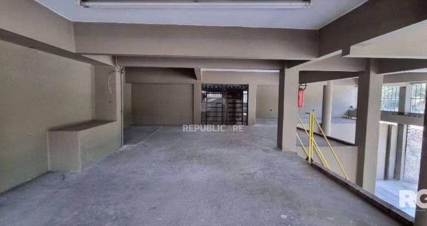 LOJA PARA LOCAÇÃO 152M² COM MEZANINO, EM FRENTE A REDENÇÃO