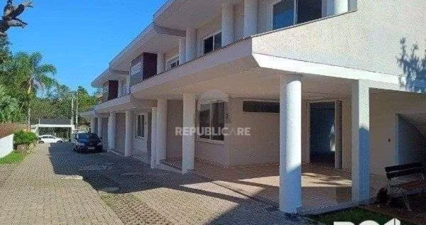 CASA A VENDA CONDOMINIO PEDRA REDONDA 03 DORMITORIOS